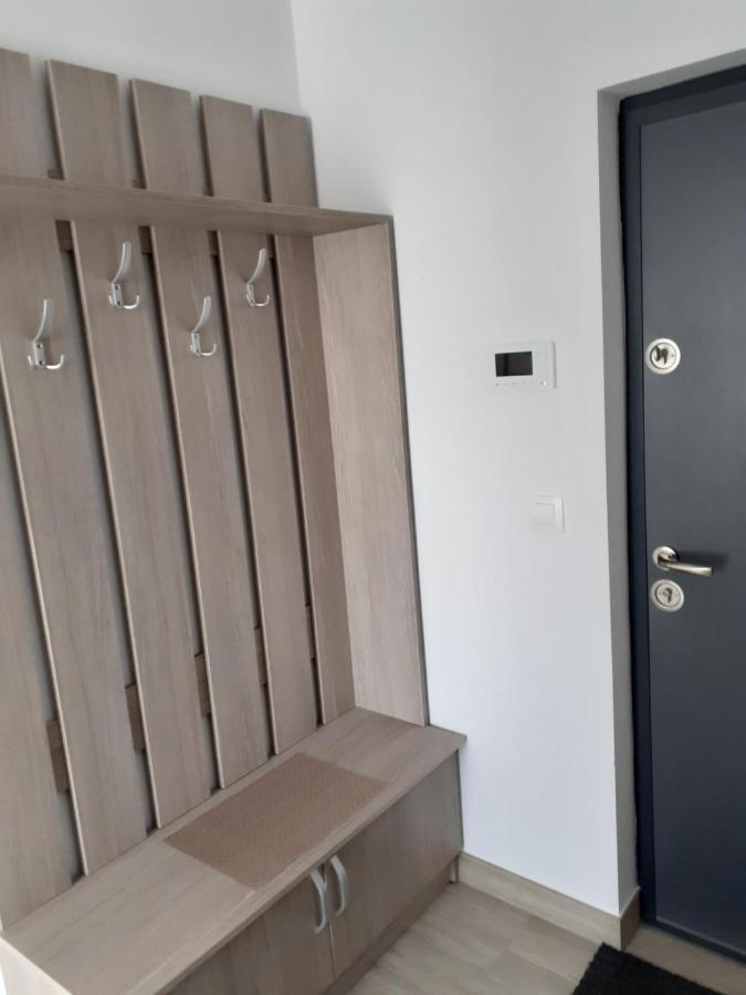 Sara Apartman Livezeni  Exteriör bild